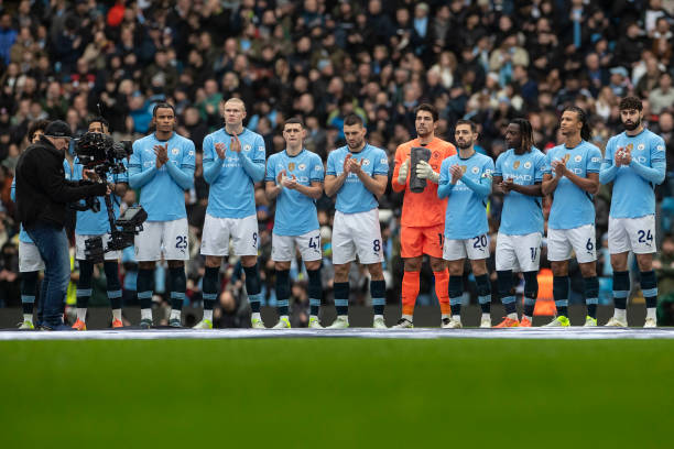 他們闖入了 他們闖入了